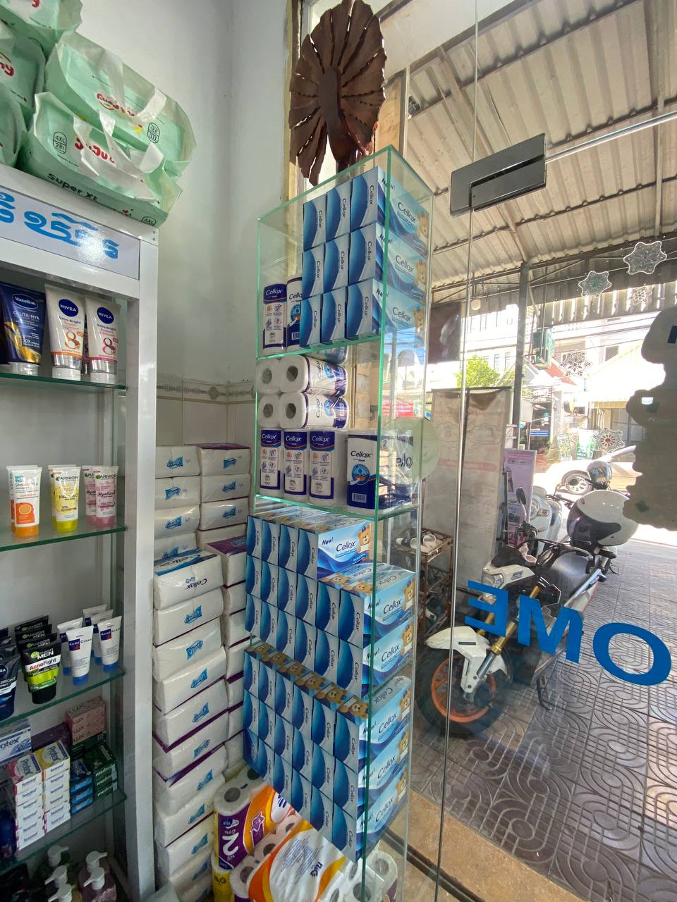 HoReCa distribution highlighting Cellox products by Da Houg Heng Enterprise (Image 65)